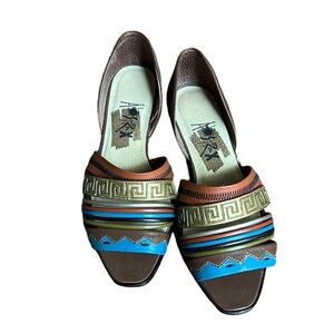 Abstrax Leather Straps Women’s Sandals. Sz6.5 like new. Brown/ turquoise. Aztec